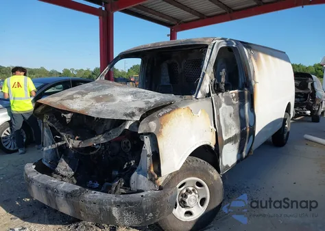 2019 Chevrolet Express 2500 Work Van z USA, uszkodzony, nr VIN 1GCWGBFP3K1171862